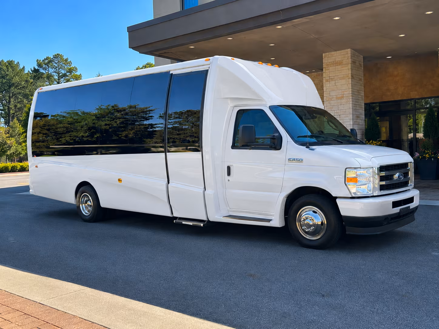 bus rentals for corporate retreats and off site team events