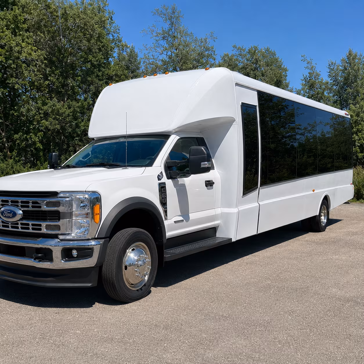 pompano beach sporting event and racetrack buses